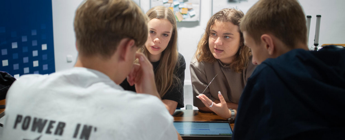 ukraintsiam-dopomahaiut-znaity-robotu-ta-splanuvaty-karieru-v-polshchi-630 ukraintsiam-dopomahaiut-znaity-robotu-ta-splanuvaty-karieru-v-polshchi-630-image