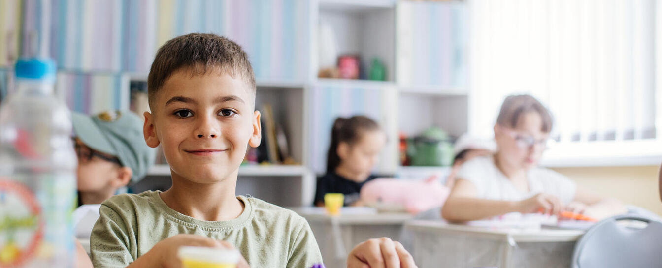 yak-ta-navishcho-oformliuvaty-uchnivskyi-kvytok-lehitymatsiiu-uchnivsku-dytyni-v-polshchi-142-image