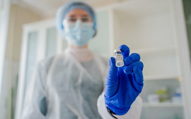 vaktsynatsiia-doroslykh-shcho-vazhlyvo-znaty-pid-chas-viiny-87-image